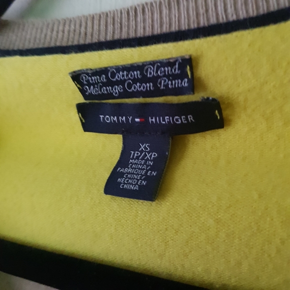 Tommy Hilfiger xs sweater - Picture 3 of 3